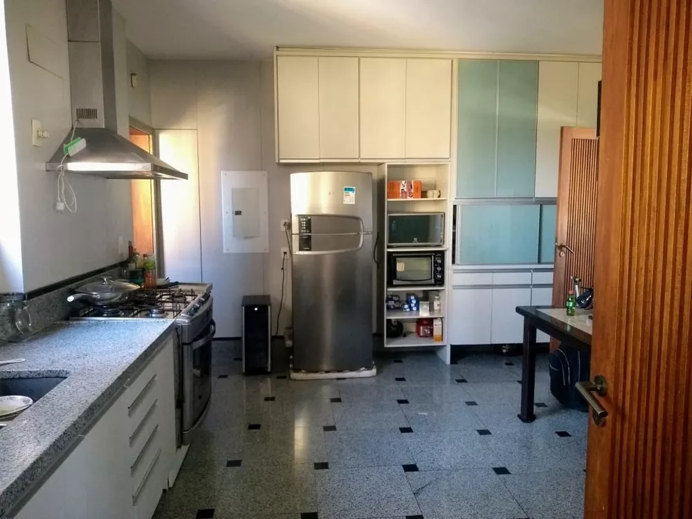 Apartamento à venda com 4 quartos, 208m² - Foto 19