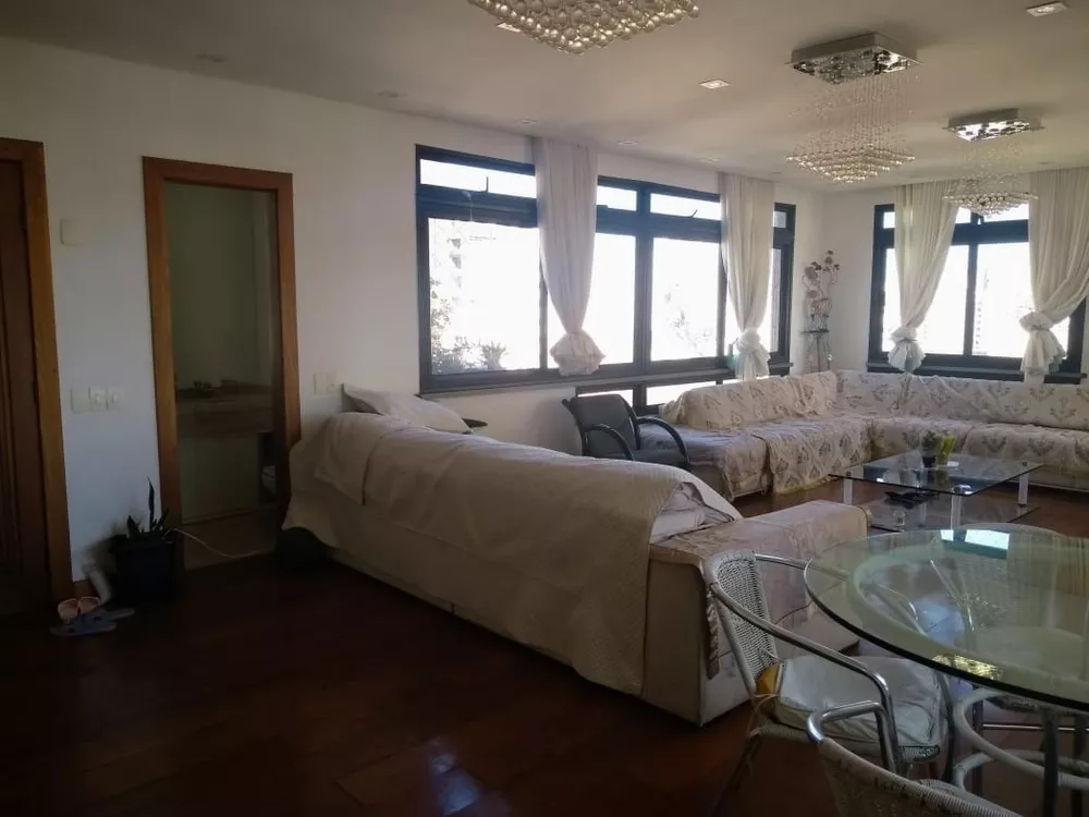 Apartamento à venda com 4 quartos, 208m² - Foto 2