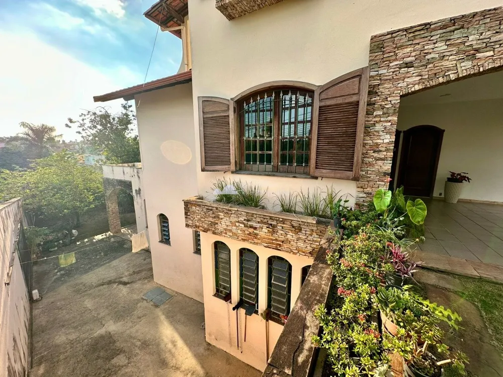 Casa, 6 quartos, 360 m² - Foto 2