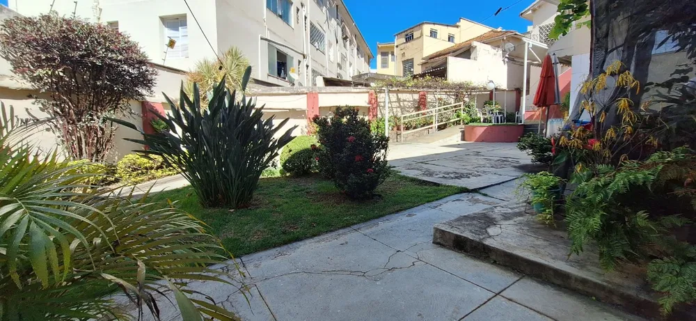 Casa, 6 quartos, 306 m² - Foto 1