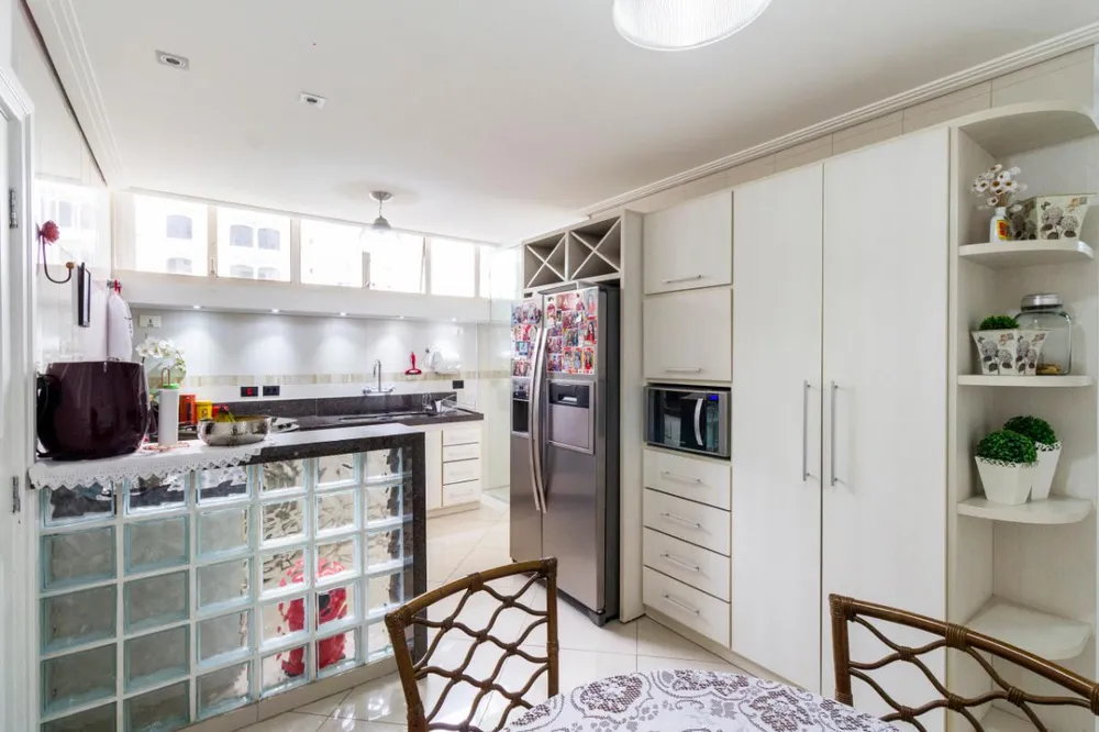Apartamento, 3 quartos, 196 m² - Foto 1