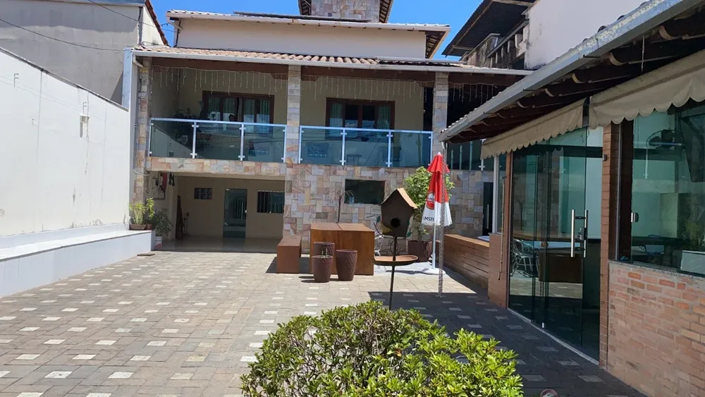 Casa, 3 quartos, 214 m² - Foto 1