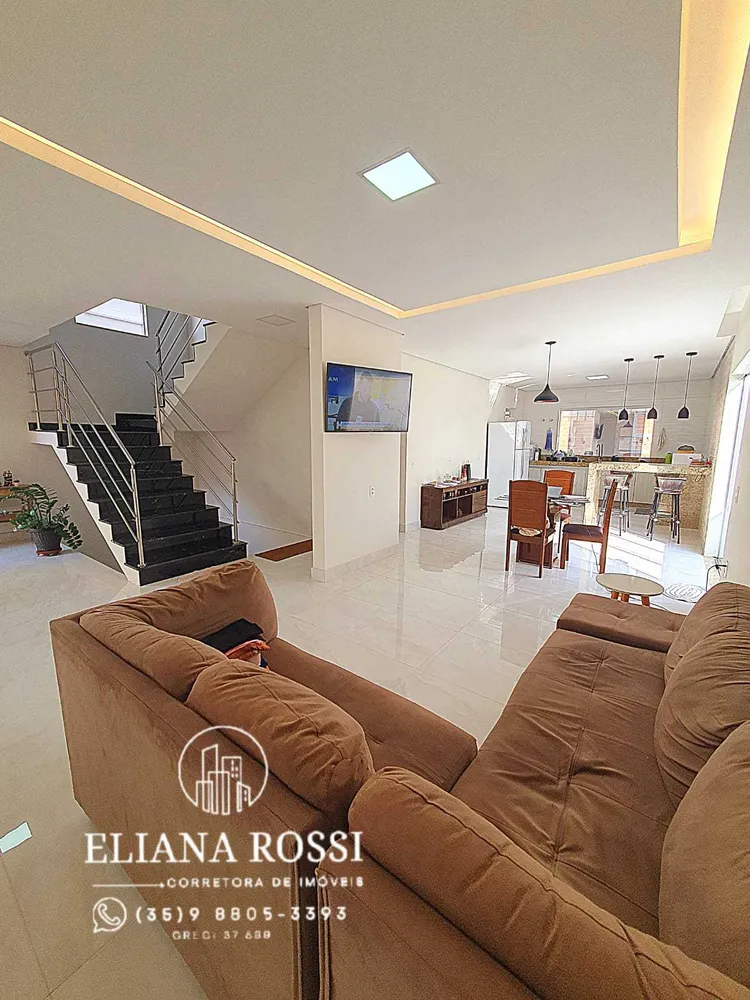 Casa, 3 quartos, 275 m² - Foto 1