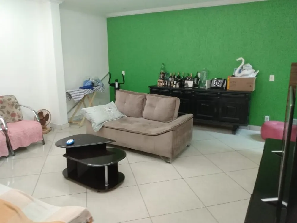 Casa, 3 quartos, 213 m² - Foto 1