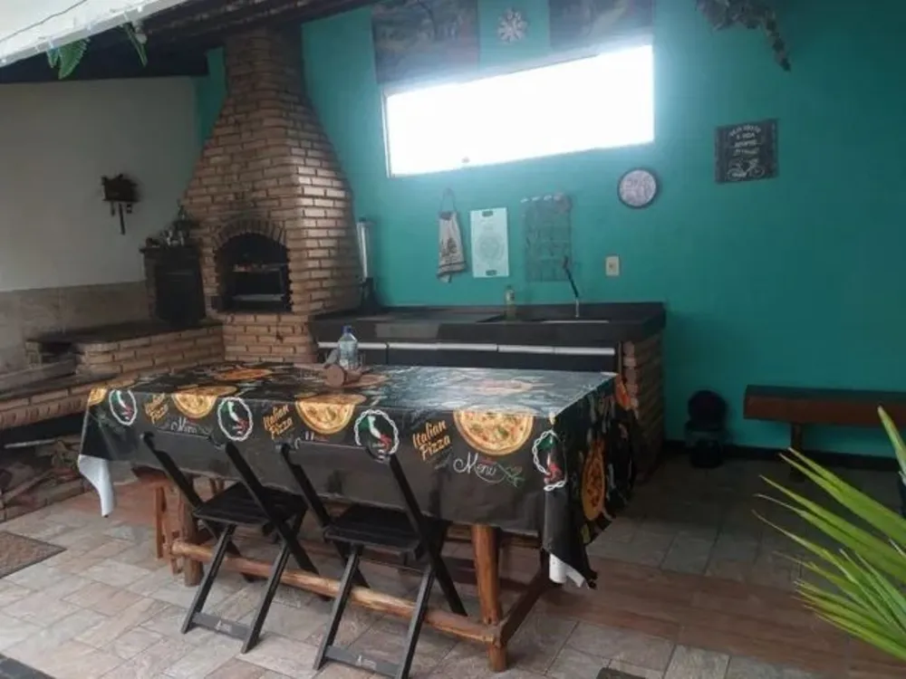 Casa, 4 quartos, 240 m² - Foto 1