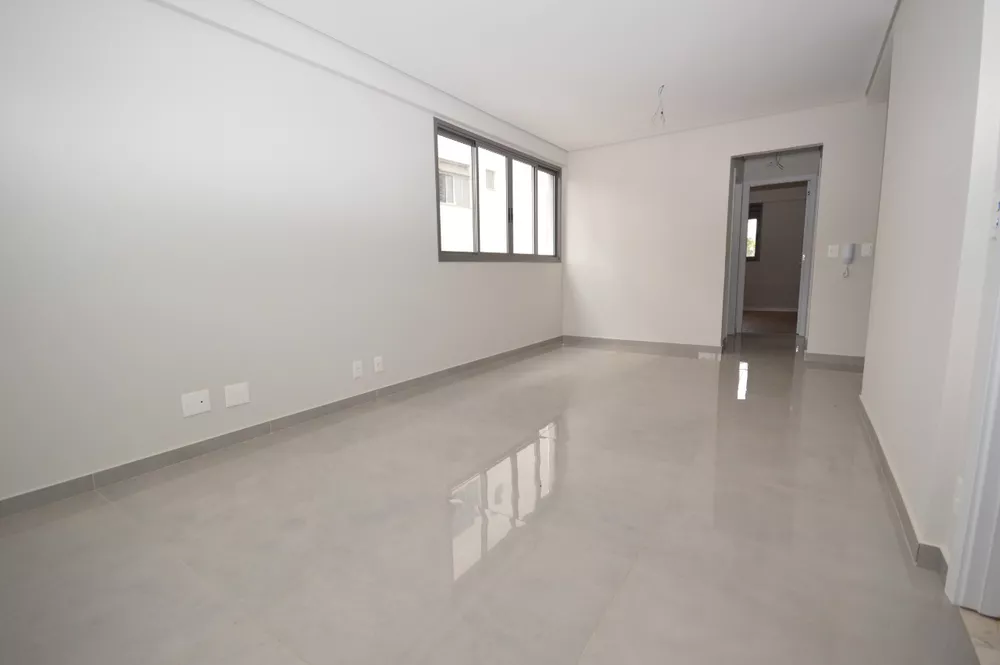 Apartamento à venda com 2 quartos, 62m² - Foto 2