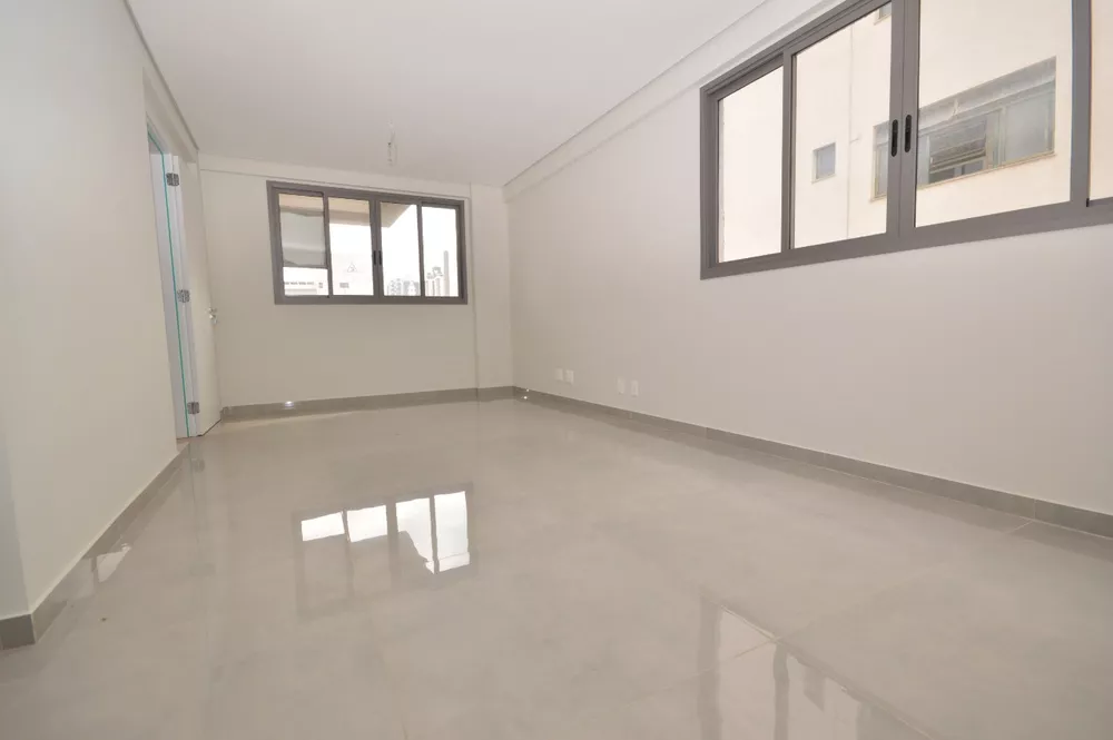 Apartamento à venda com 2 quartos, 62m² - Foto 1