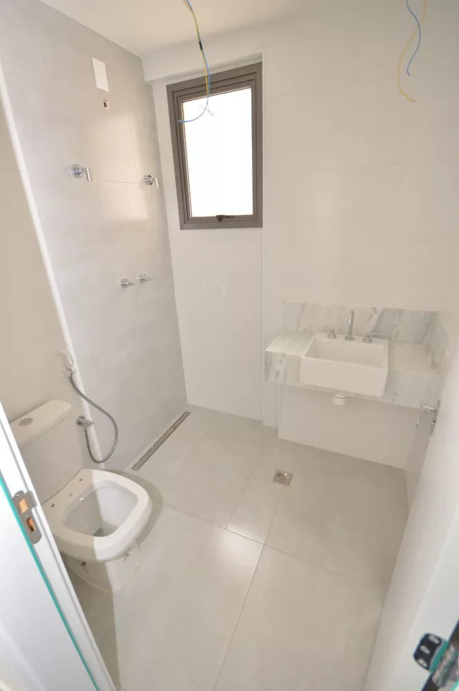 Apartamento à venda com 2 quartos, 62m² - Foto 13