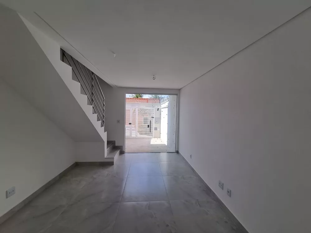 Casa à venda com 2 quartos, 64m² - Foto 20