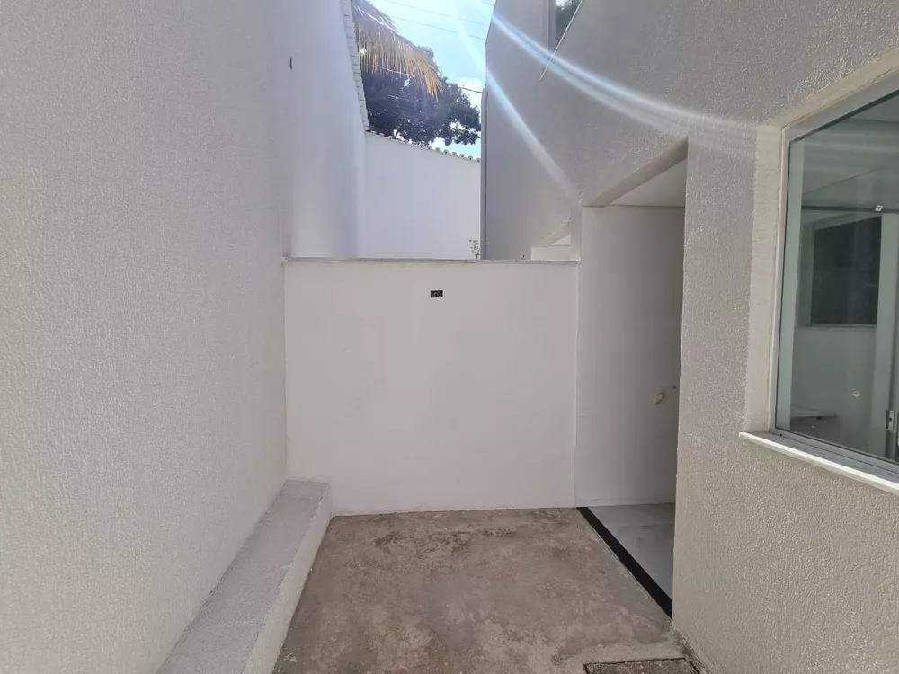 Casa à venda com 2 quartos, 64m² - Foto 16