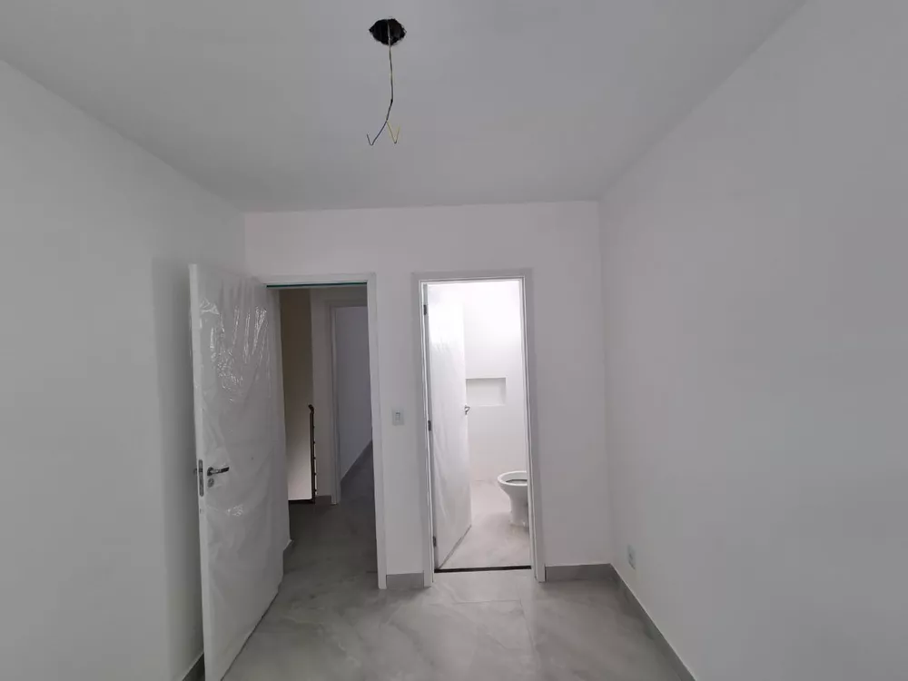 Casa à venda com 2 quartos, 64m² - Foto 12