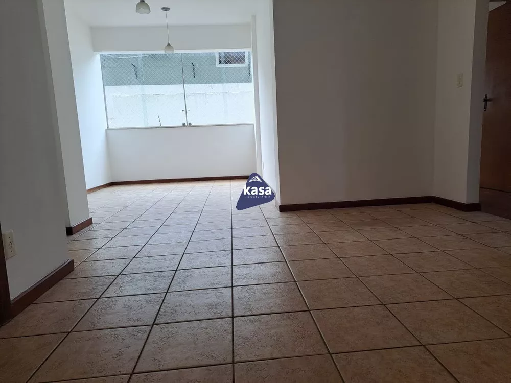 Apartamento à venda com 3 quartos, 116m² - Foto 3