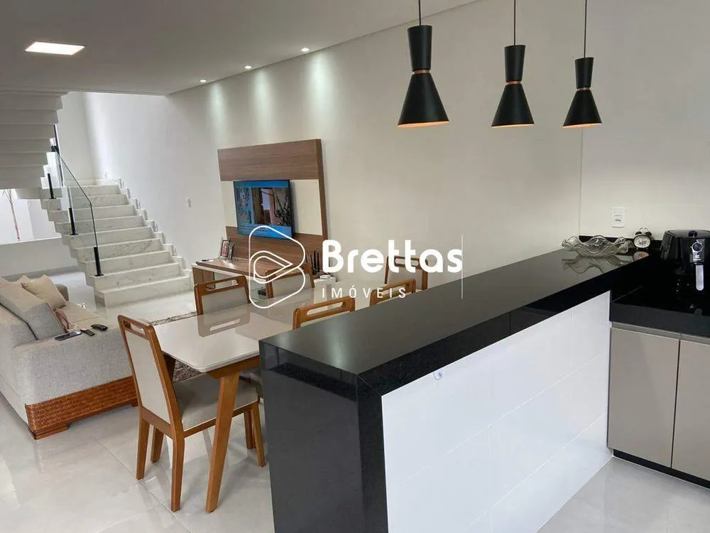 Casa, 3 quartos, 200 m² - Foto 2