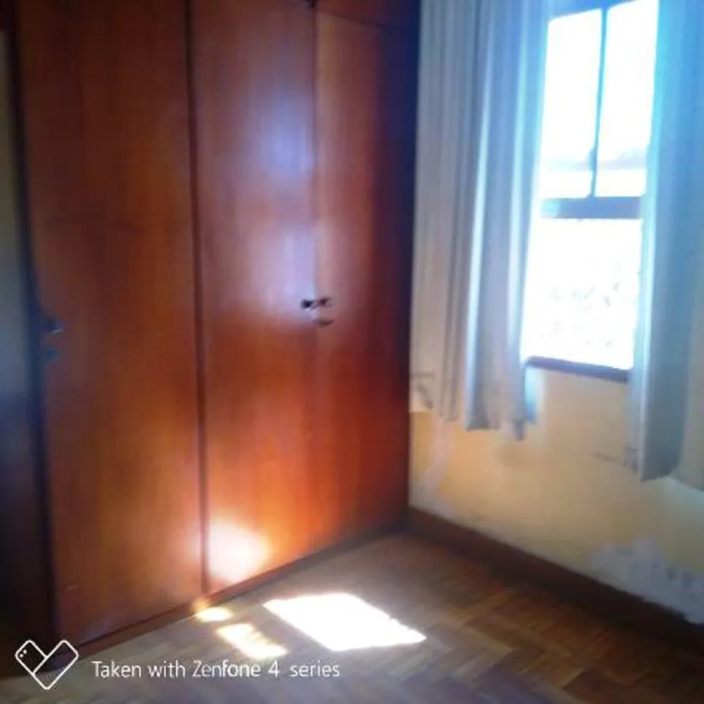 Casa, 5 quartos, 262 m² - Foto 1