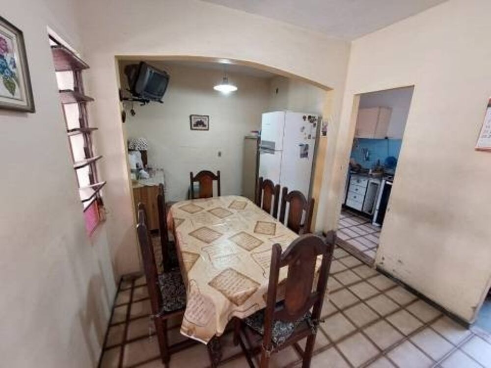 Casa à venda com 5 quartos, 267m² - Foto 1