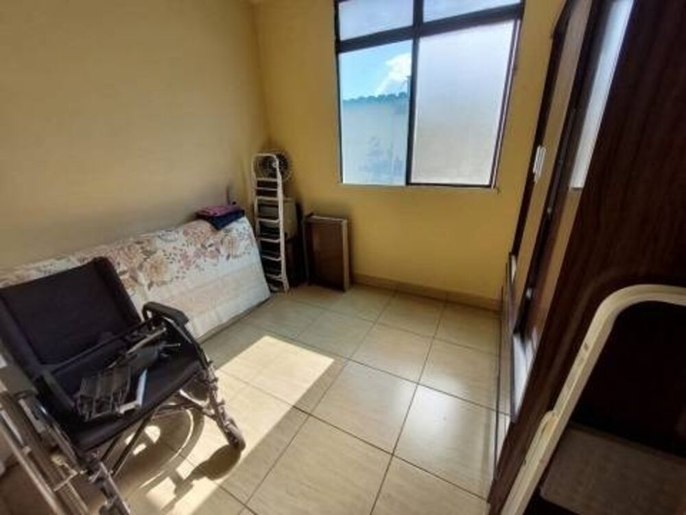 Casa à venda com 5 quartos, 267m² - Foto 3
