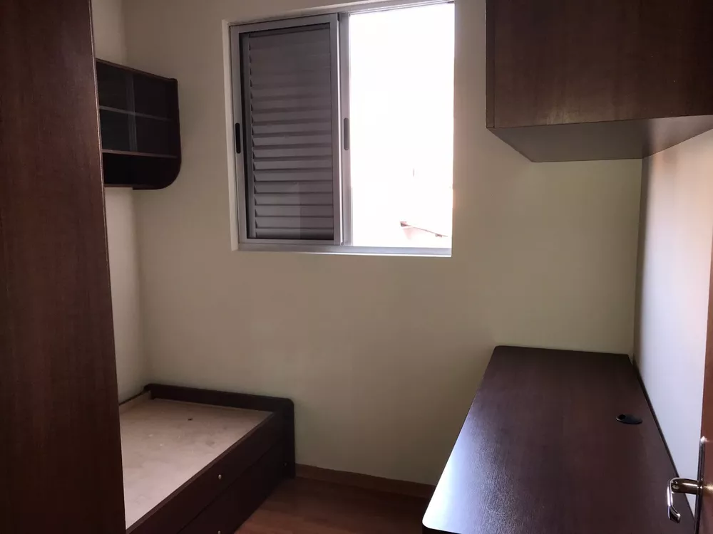 Apartamento para alugar com 3 quartos, 80m² - Foto 4