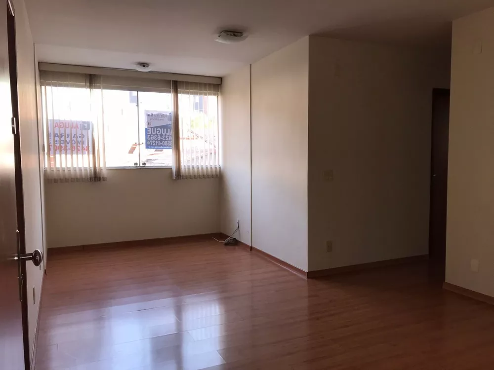 Apartamento para alugar com 3 quartos, 80m² - Foto 2