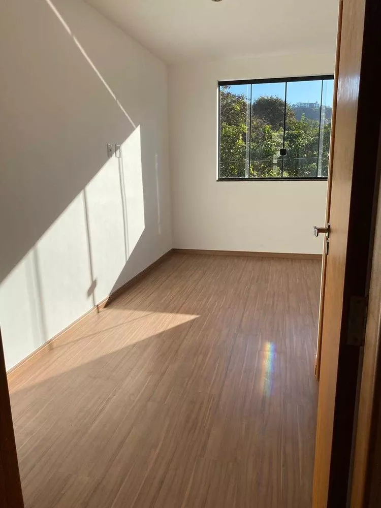 Casa à venda com 2 quartos, 88m² - Foto 6