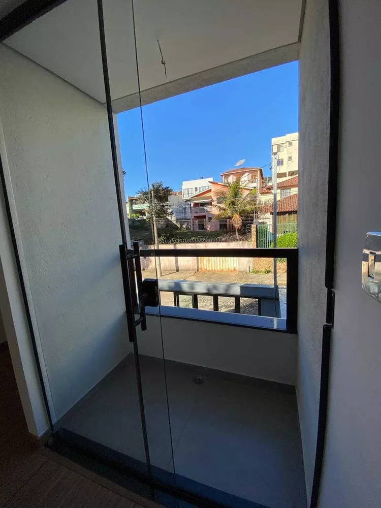 Casa à venda com 2 quartos, 88m² - Foto 8