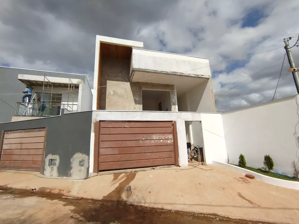 Casa à venda com 3 quartos, 245m² - Foto 5