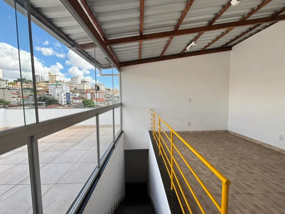 Casa, 3 quartos, 246 m² - Foto 4