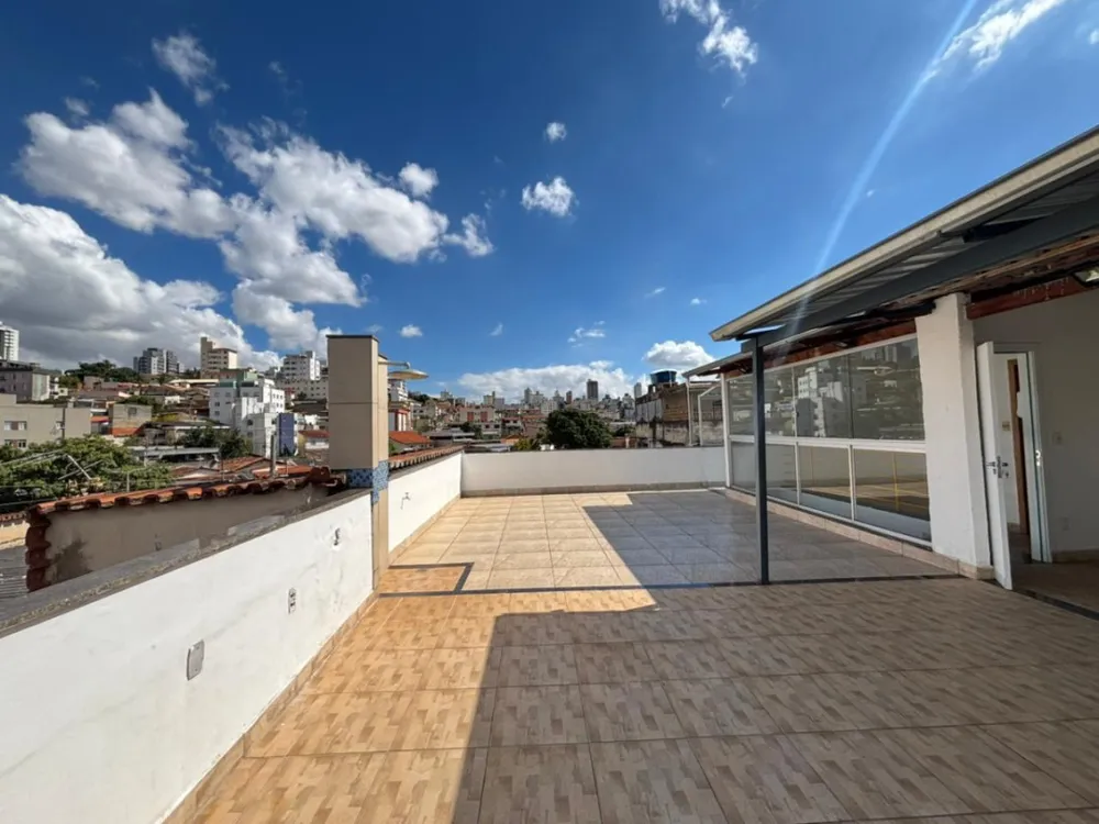Casa, 3 quartos, 246 m² - Foto 1