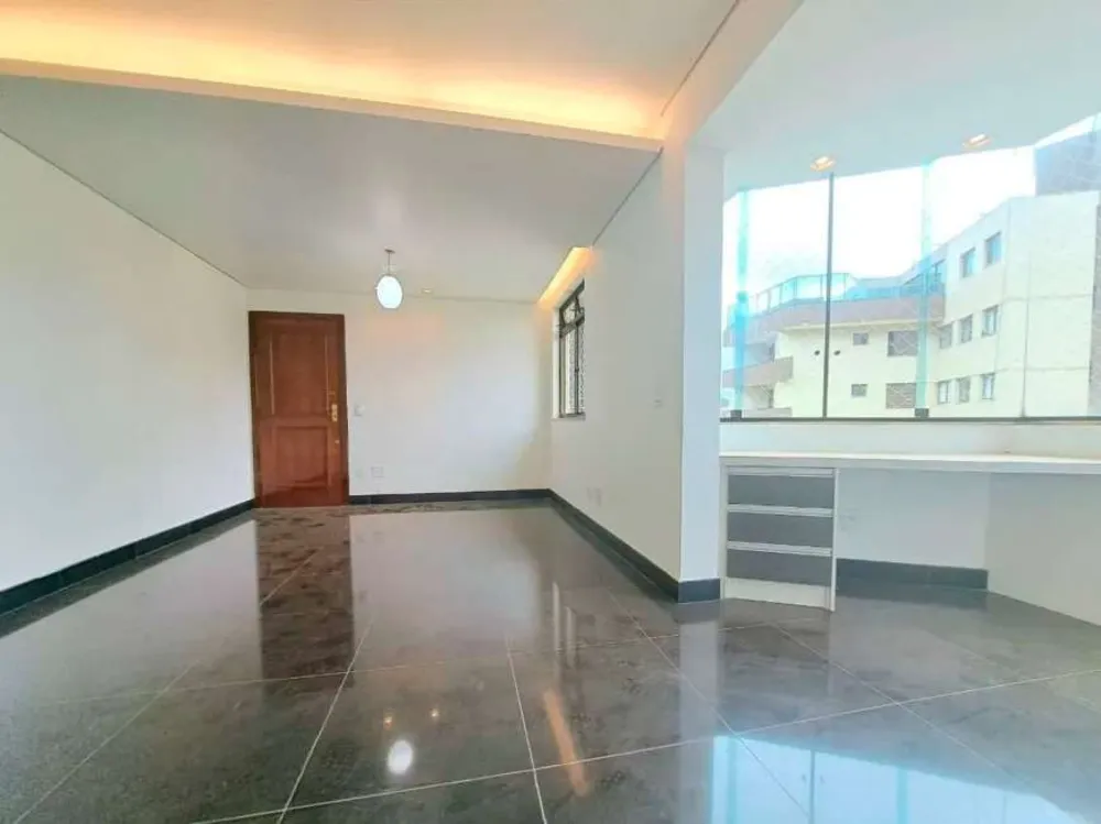 Cobertura, 3 quartos, 220 m² - Foto 2