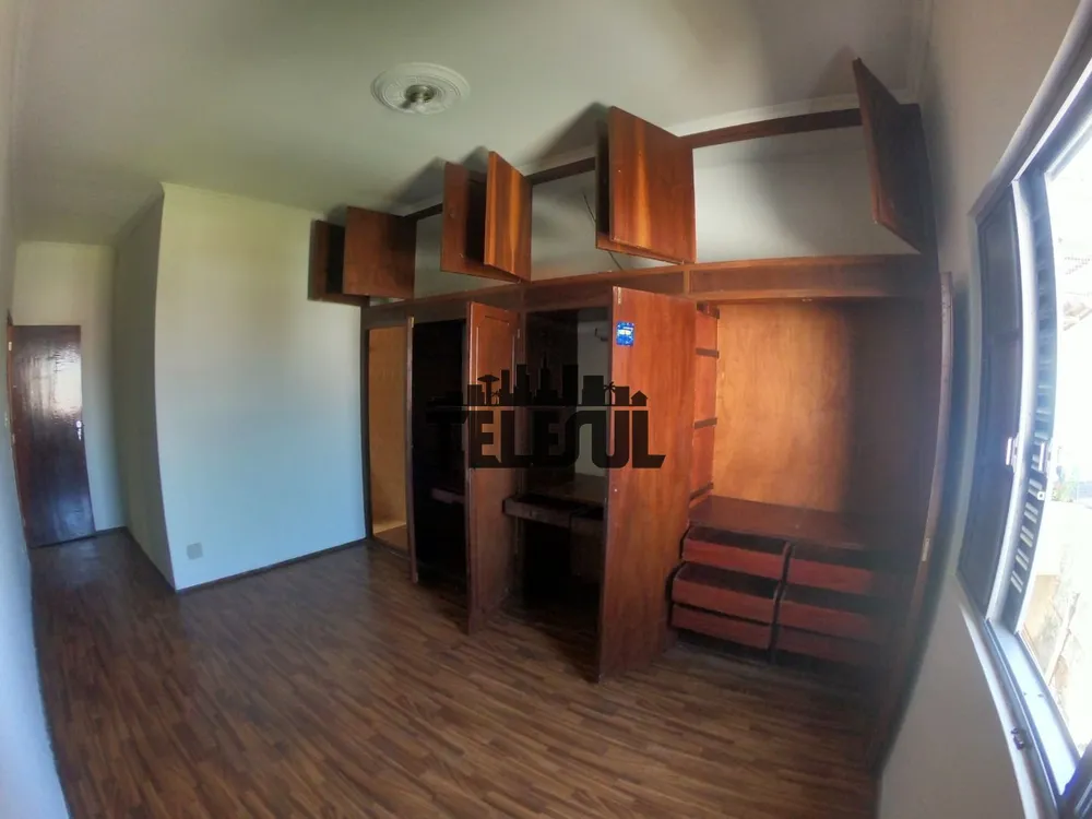 Casa, 3 quartos, 177 m² - Foto 2