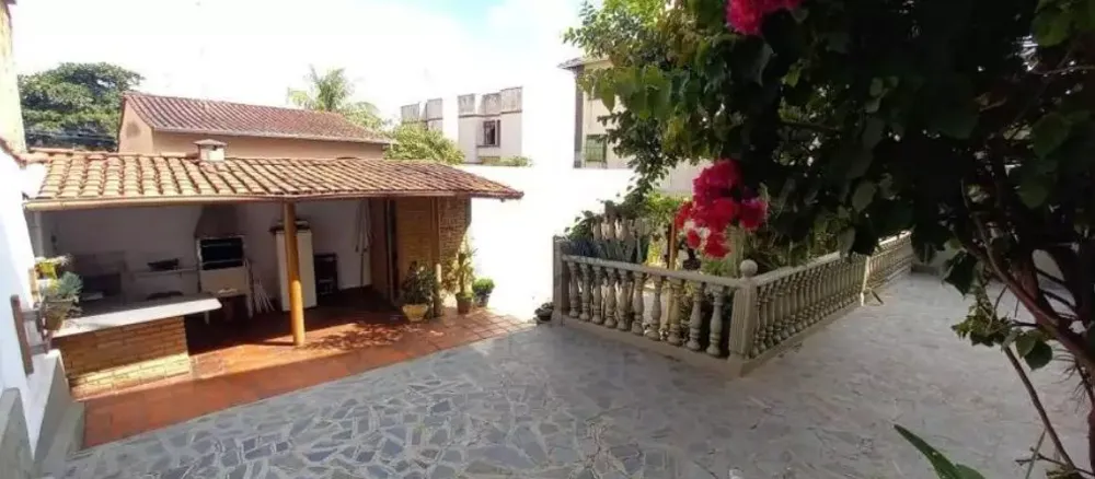Casa, 6 quartos, 325 m² - Foto 2