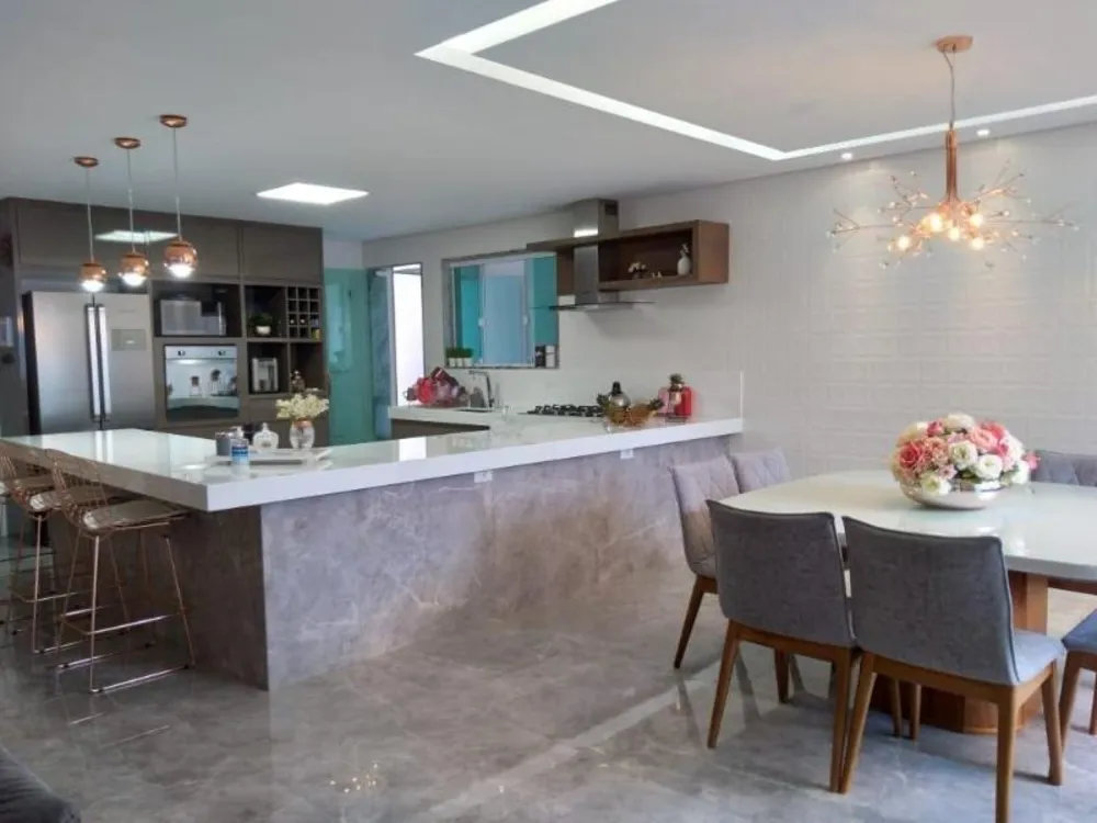 Casa, 4 quartos, 280 m² - Foto 1