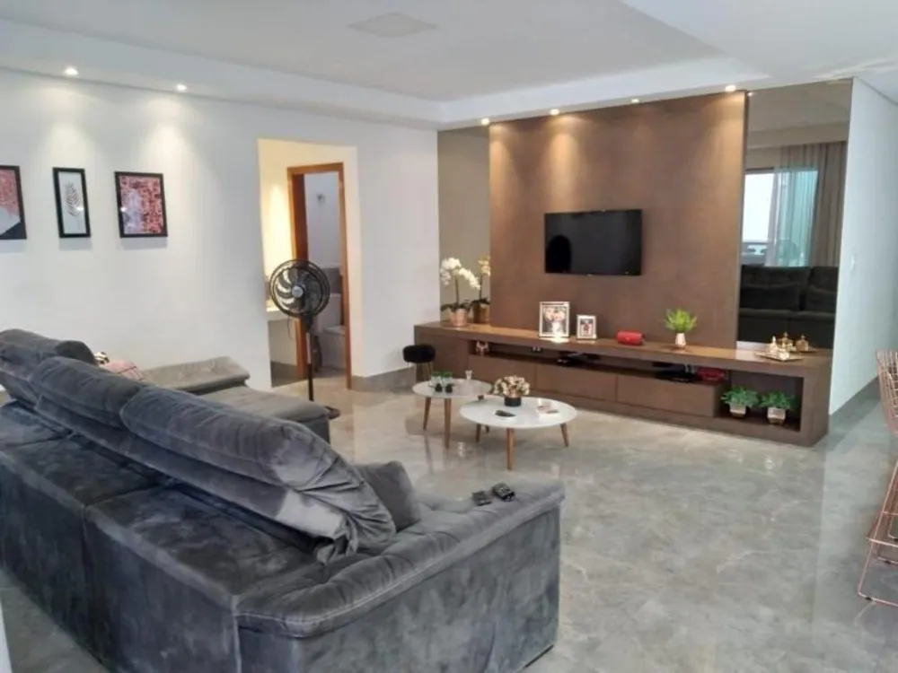 Casa, 4 quartos, 280 m² - Foto 2