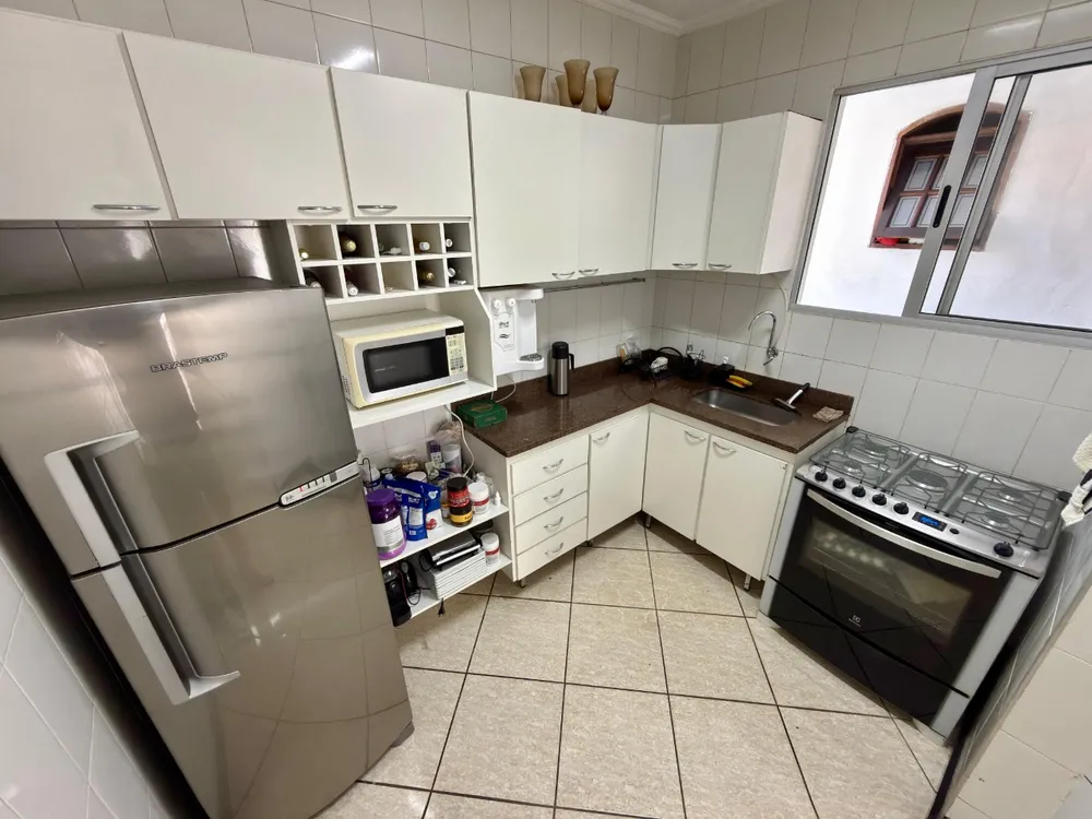 Casa, 3 quartos, 227 m² - Foto 1