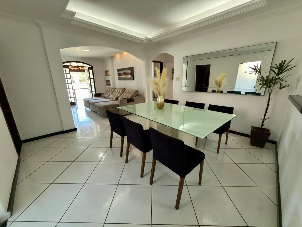 Casa, 3 quartos, 227 m² - Foto 2