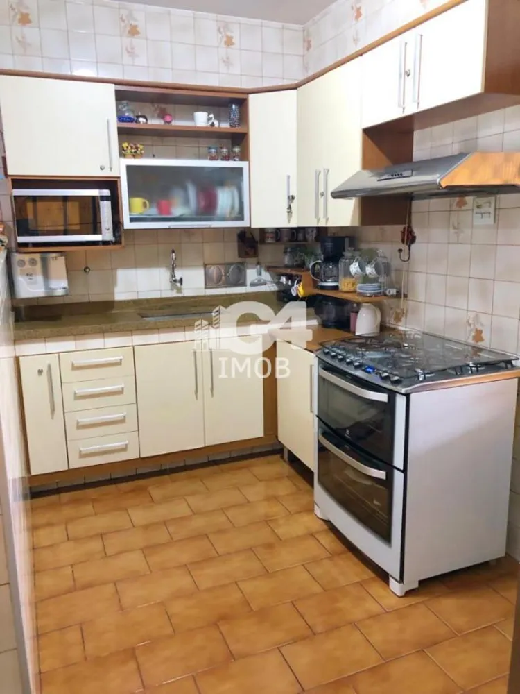 Casa, 3 quartos, 240 m² - Foto 13