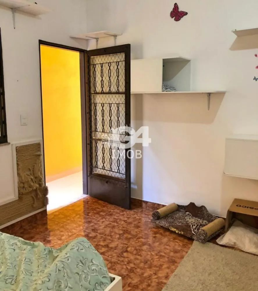 Casa, 3 quartos, 240 m² - Foto 3