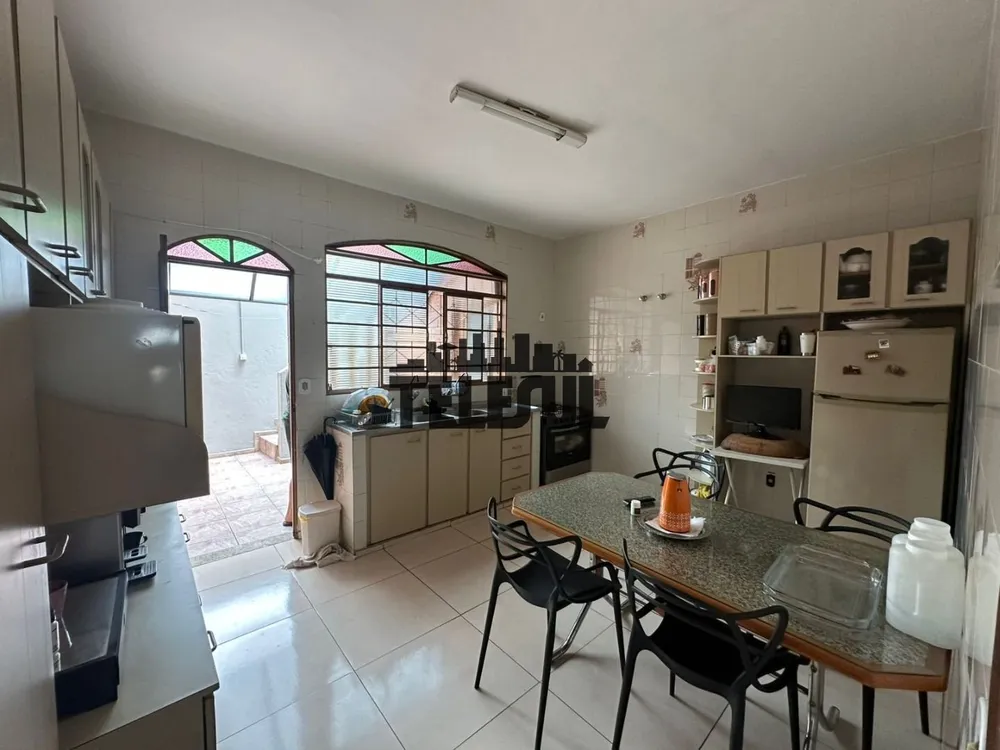 Casa, 3 quartos, 328 m² - Foto 15
