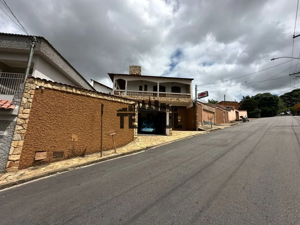 Casa, 3 quartos, 328 m² - Foto 2