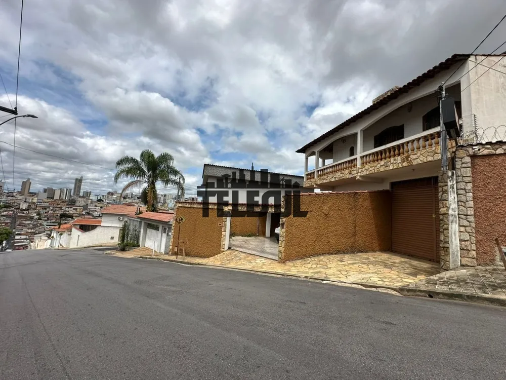 Casa, 3 quartos, 328 m² - Foto 2