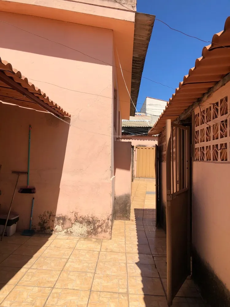 Casa, 3 quartos, 200 m² - Foto 2