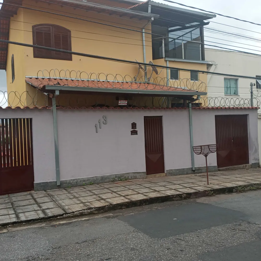 Casa, 4 quartos, 238 m² - Foto 1