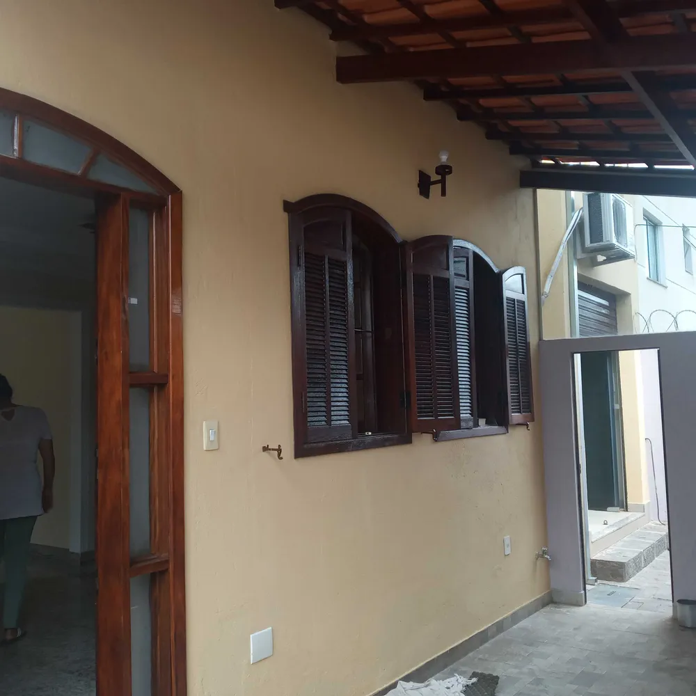 Casa, 4 quartos, 238 m² - Foto 2
