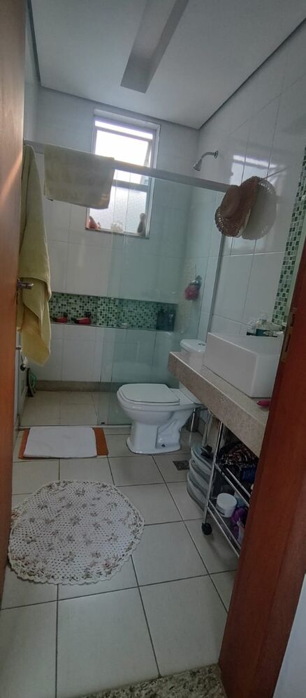 Apartamento para alugar com 4 quartos, 250m² - Foto 1