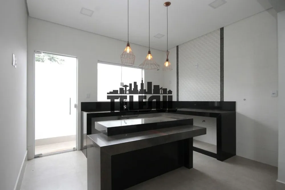 Casa, 3 quartos, 266 m² - Foto 3