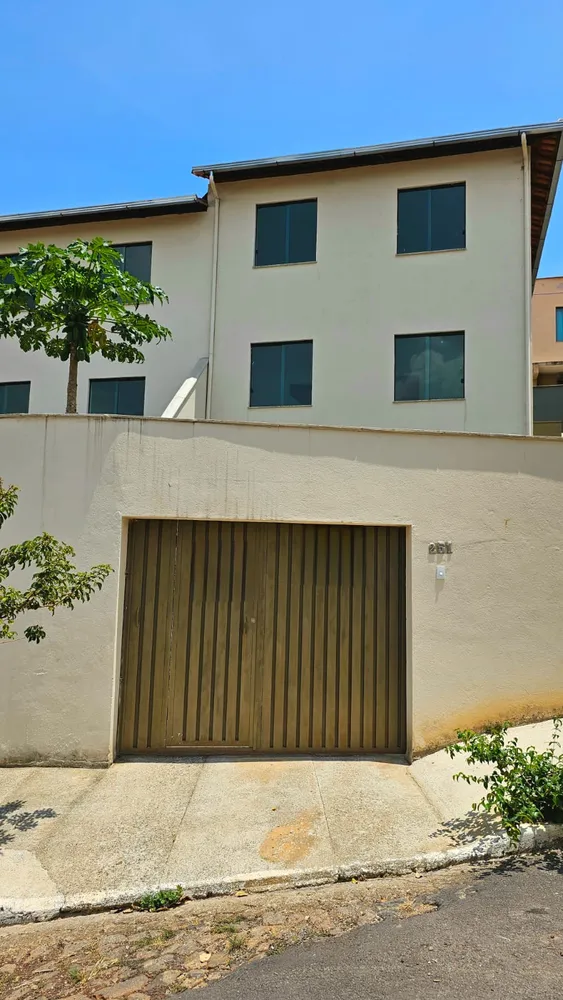Casa, 3 quartos, 135 m² - Foto 1