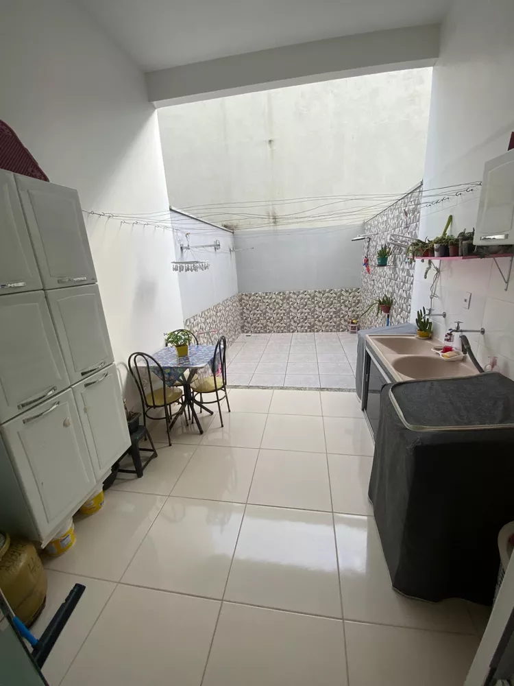 Casa à venda com 3 quartos, 120m² - Foto 17