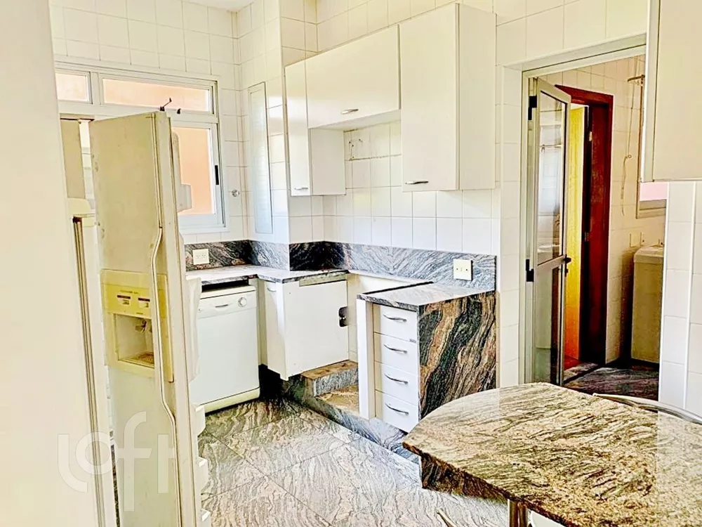 Apartamento à venda com 4 quartos, 175m² - Foto 20