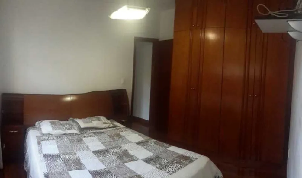 Casa, 3 quartos, 257 m² - Foto 2
