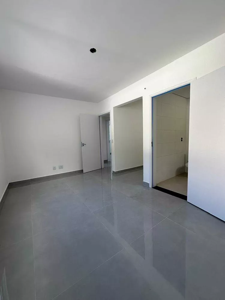 Apartamento à venda com 3 quartos, 83m² - Foto 13