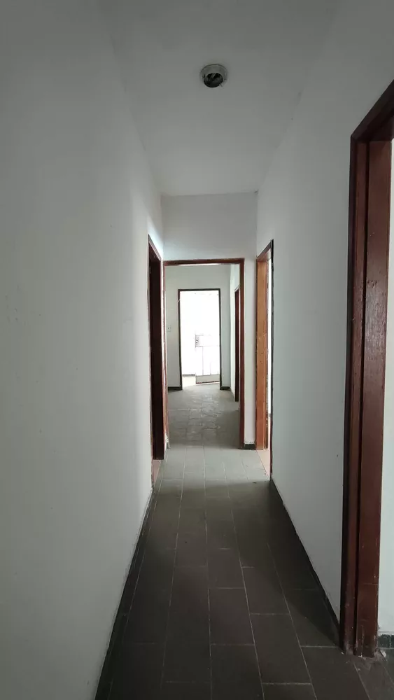 Casa à venda com 9 quartos, 360m² - Foto 5